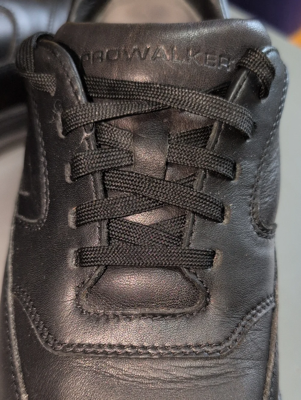 Rockport (Sz.8) Black and Gray ProWalker Men's Leather Oxfords